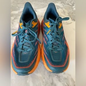 Women’s Speedgoat 5 Hokas
